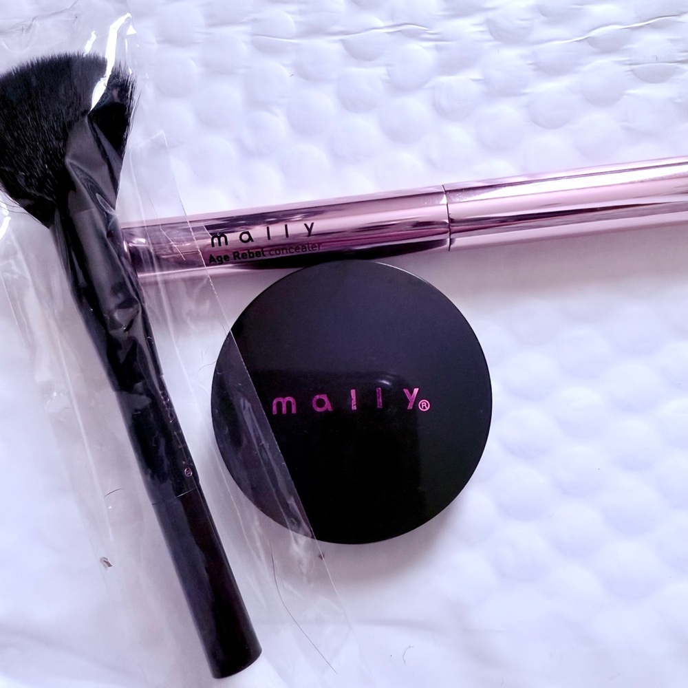 NWT Mally Beauty Bundle